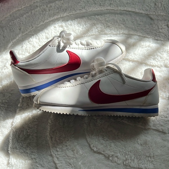 Nike Cortez 👟💙❤️ - Picture 1 of 3